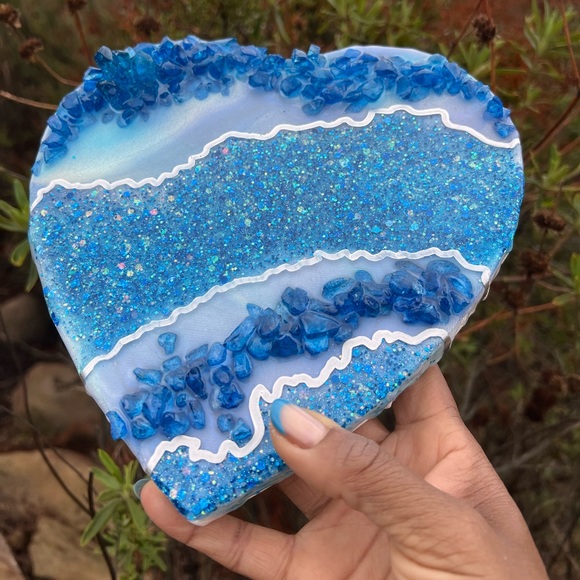 💙Geode Resin Heart - Picture 4 of 7